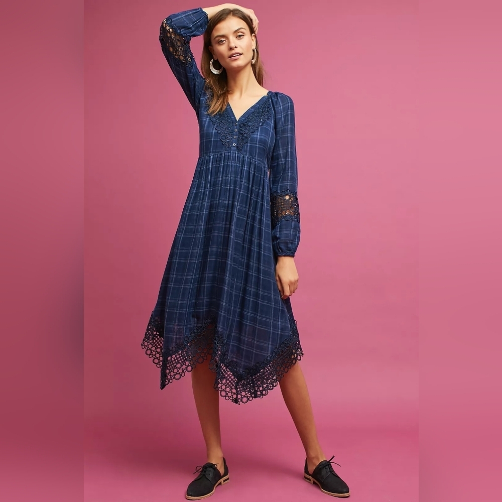 Akemi +‎ Kin Anthropologie Navy Blue Plaid Lace Peasant Kerchief Midi Dress Sz 2